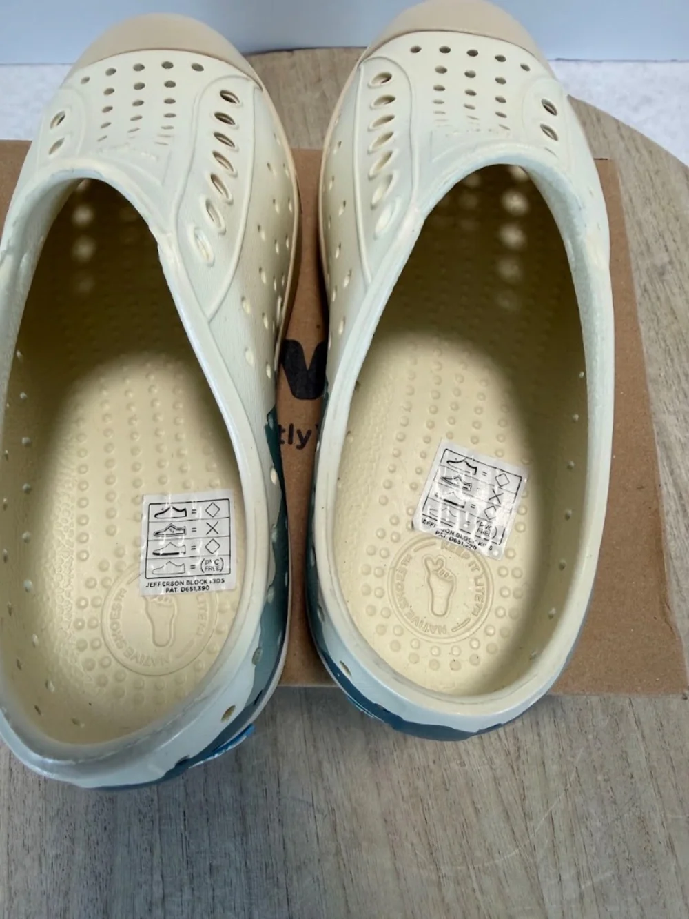 Native Jefferson Block Kids C12 Bone White Slip On Shoes New w/ Box